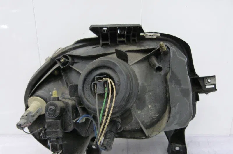 Phare gauche RENAULT CLIO 2 PHASE 1 occasion
