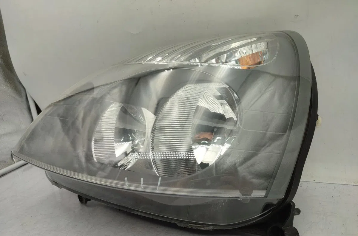 Phare gauche RENAULT CLIO 2 PHASE 2 occasion