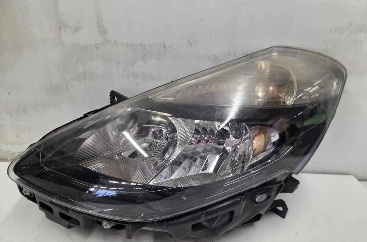 Phare gauche RENAULT CLIO 3 PHASE 1 occasion