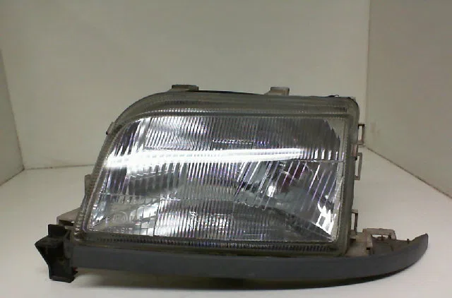 Phare gauche RENAULT CLIO I  1.9 D 65ch occasion
