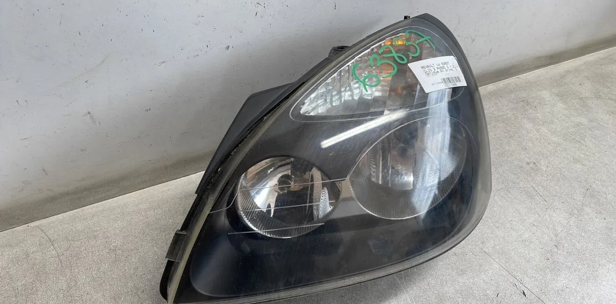 Phare gauche Renault CLIO II (BB_, CB_) 1.2 16v (bb05, bb0w, bb11, bb27, bb2t, bb2u, bb2v, cb05,... (2001-2016) 3 portes