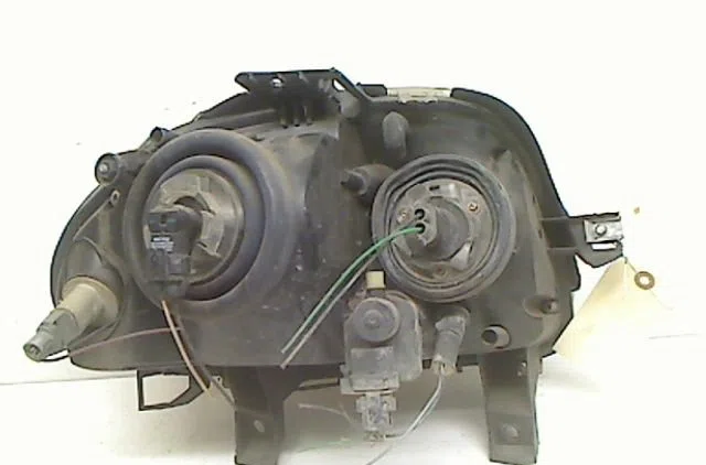 Phare gauche Renault CLIO II (BB_, CB_) 1.4 16v (b-cb0p, bb13) (2000-2008) 5 portes occasion