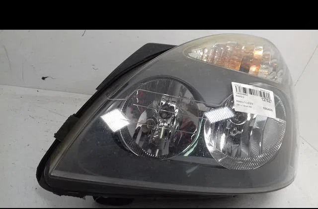 Phare gauche Renault CLIO II (BB_, CB_) 1.5 dci (b-c2j) (2004-2012) occasion