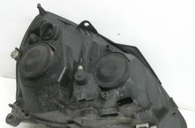 Phare gauche Renault CLIO II (BB_, CB_) 1.5 dci (b-cb07) (2001-2009) 3 portes occasion