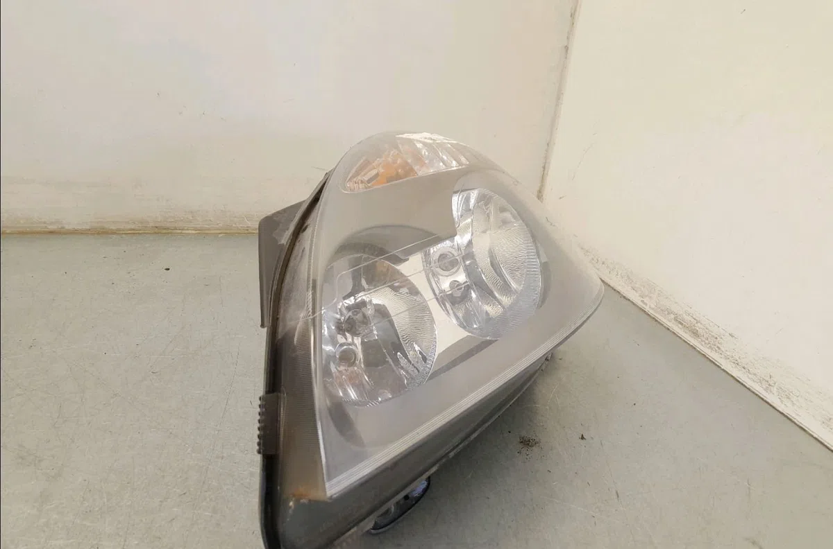 Phare gauche Renault CLIO II (BB_, CB_) 1.5 dci (b-cb07) (2001-2009) 3 portes occasion