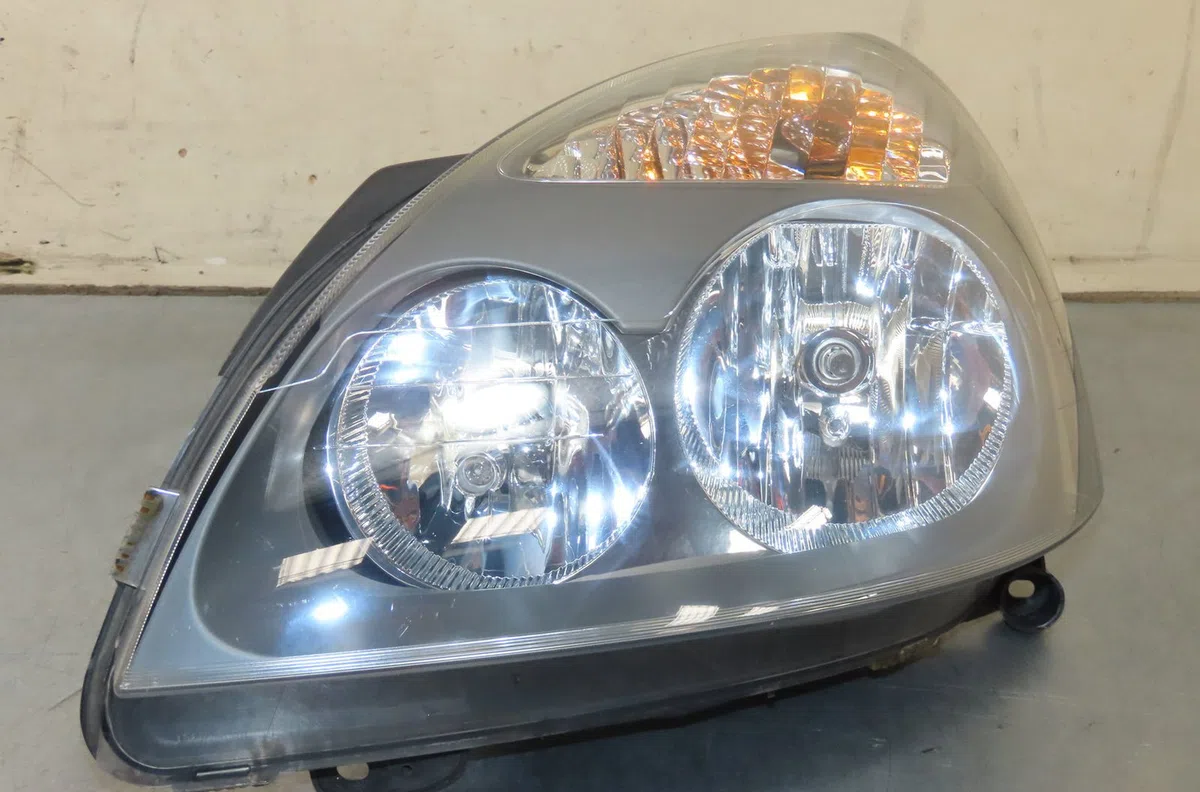 Phare gauche Renault CLIO II (BB_, CB_) 1.5 dci (b-cb3m) (2005-2010) 3 portes occasion