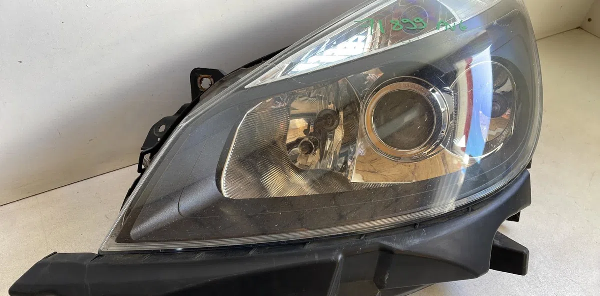 Phare gauche Renault CLIO III (BR0-1, CR0-1) 1.4 16v (2005-2012) occasion