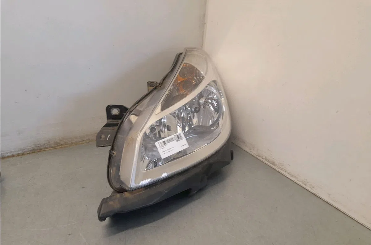 Phare gauche Renault CLIO III (BR0-1, CR0-1) 1.6 16v (br05, br0b, br0y, br15, br1j, br1m, br1y, cr0b,... (2005-2014) 5 p