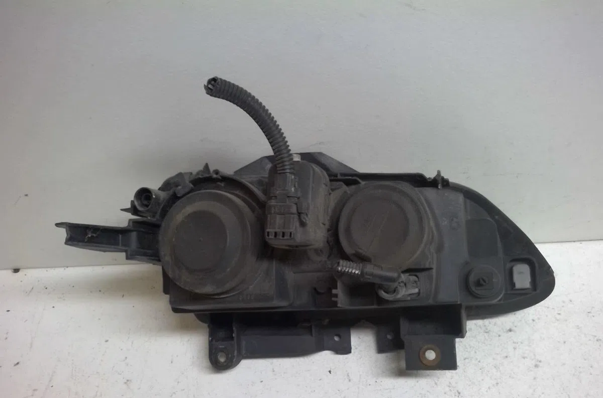 Phare gauche Renault ESPACE III (JE0_) 2.2 dci (je0k) (2000-2002) 5 portes occasion