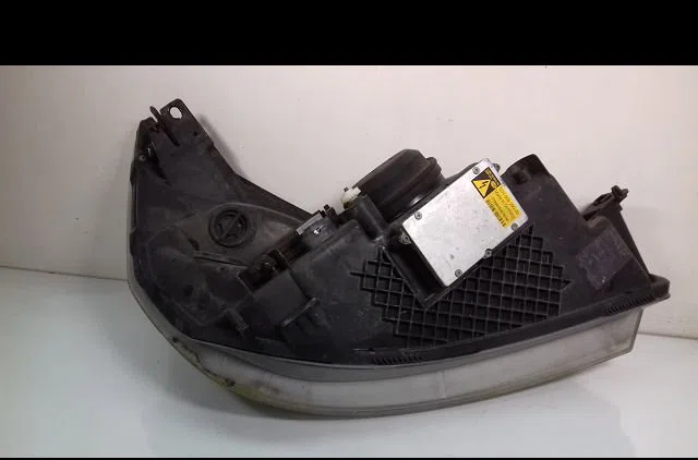 Phare gauche Renault ESPACE IV (JK0-1_) 2.2 dci (jk0h) (2002-2006) occasion