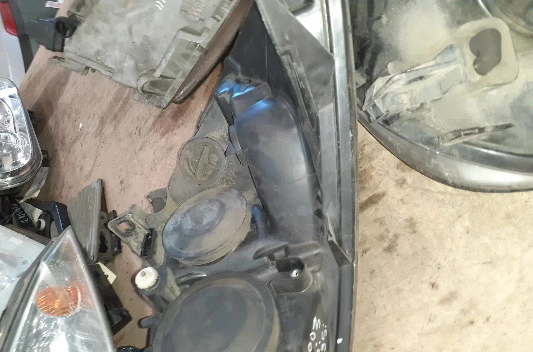 Phare gauche Renault ESPACE IV (JK0-1_) 2.2 dci (jk0h) (2002-2006) occasion