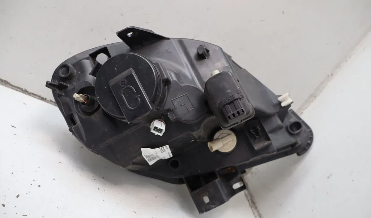 Phare gauche Renault KANGOO (KC0-1_) 1.9 dci 4x4 (2003) occasion