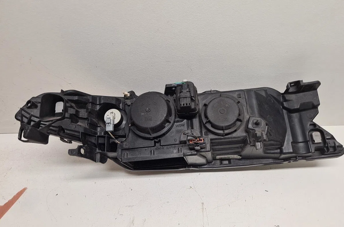 Phare gauche Renault LAGUNA II (BG0-1_) 2.0 16v (bg00, bg0k, bg0p, bg0w) (2002-2007) 5 portes occasion