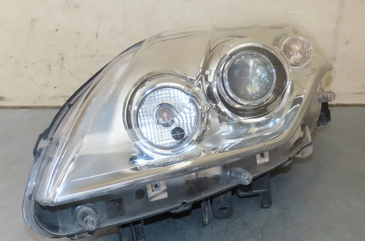 Phare gauche Renault LAGUNA III (BT0-1) 2.0 dci (bt01, bt08, bt09, bt0e, bt0k, bt12, bt1c, bt1d,... (2007-2015) 5 portes