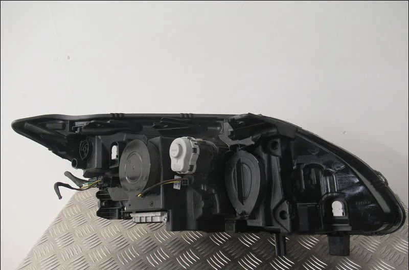 Phare gauche Renault LAGUNA III Grandtour (KT0-1) 2.0 dci (kt01, kt08, kt09, kt0k, kt12, kt1d, kt1w) (2007-2015) 5 porte