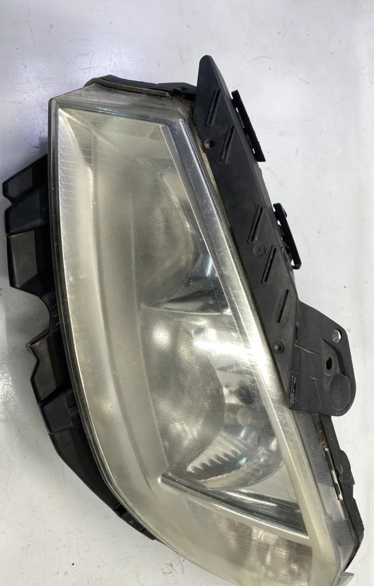 Phare gauche Renault MEGANE II (BM0-1_, CM0-1_) 1.5 dci (bm0f, bm0t, bm2b, cm0f, cm0t) (2002-2008) 5 portes occasion
