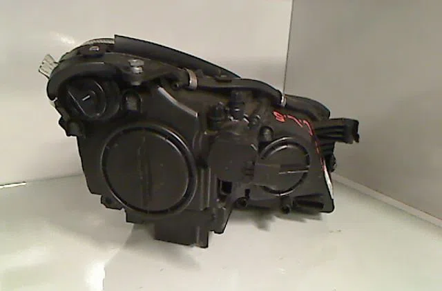 Phare gauche Renault MEGANE II (BM0-1_, CM0-1_) 1.5 dci (bm0f, bm0t, bm2b, cm0f, cm0t) (2002-2008) 5 portes occasion