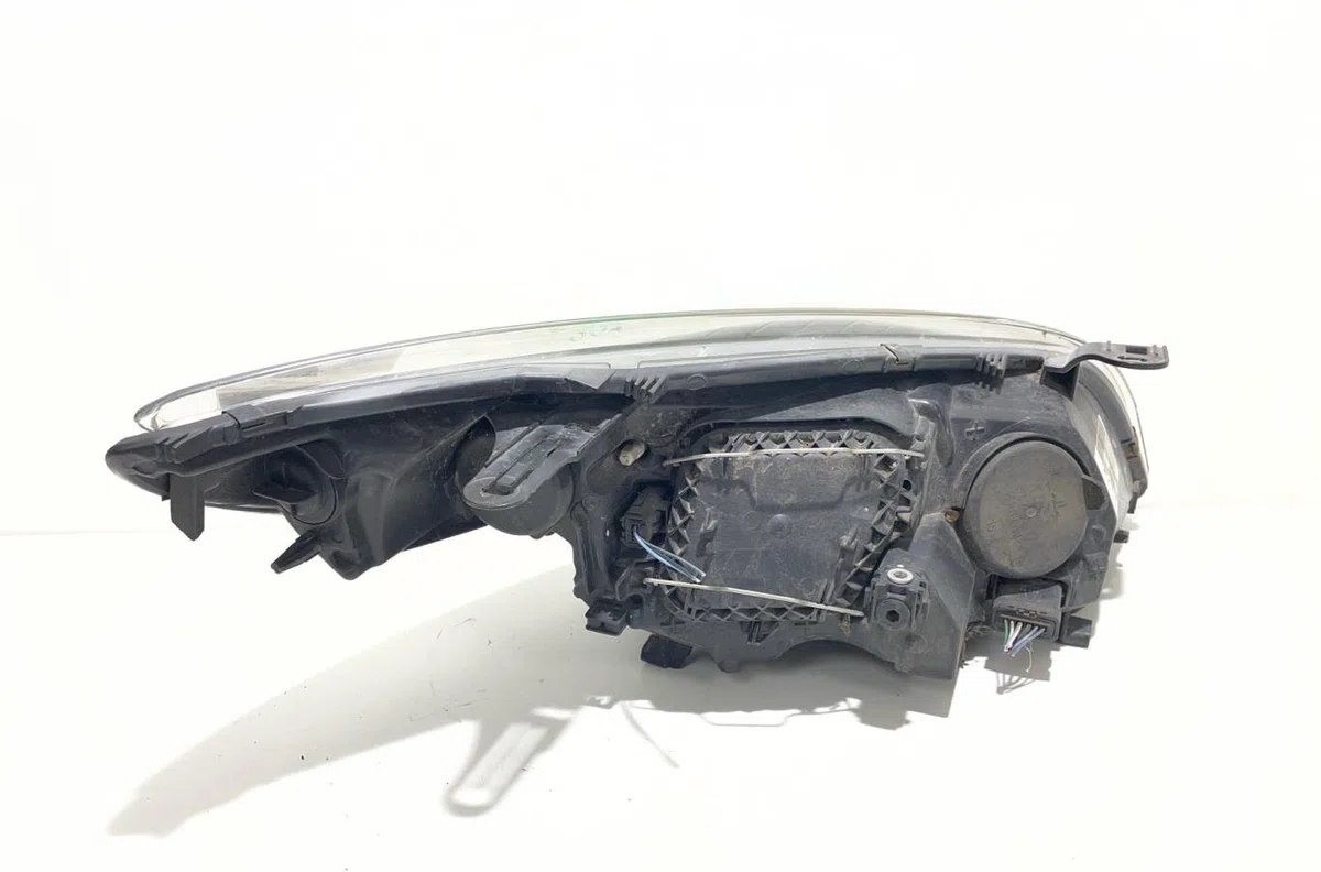 Phare gauche Renault MEGANE III 3-5 portes (BZ0-1_, B3_) 1.5 dci (bz09, bz0d, bz1w, bz29, bz14) (2009) 5 portes occasion