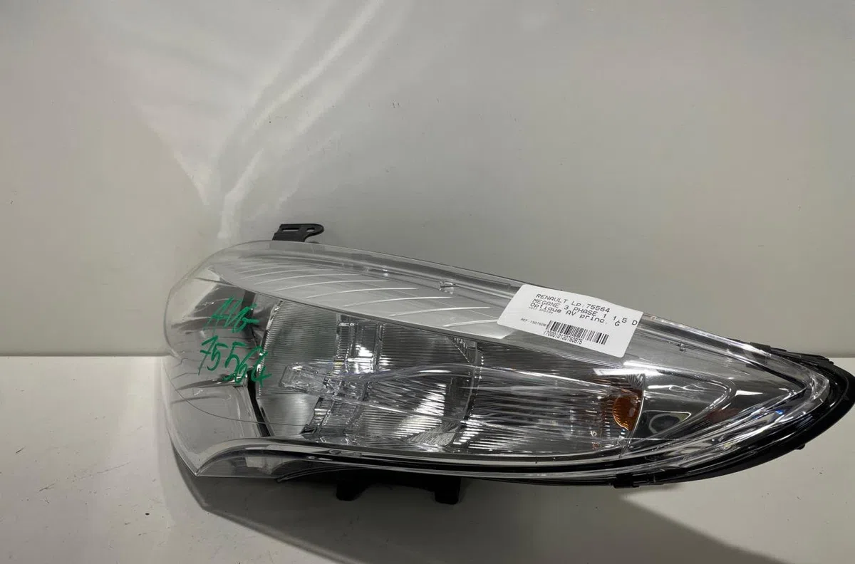 Phare gauche Renault MEGANE III 3-5 portes (BZ0-1_, B3_) 1.5 dci (bz0c) (2008-2015) 5 portes occasion