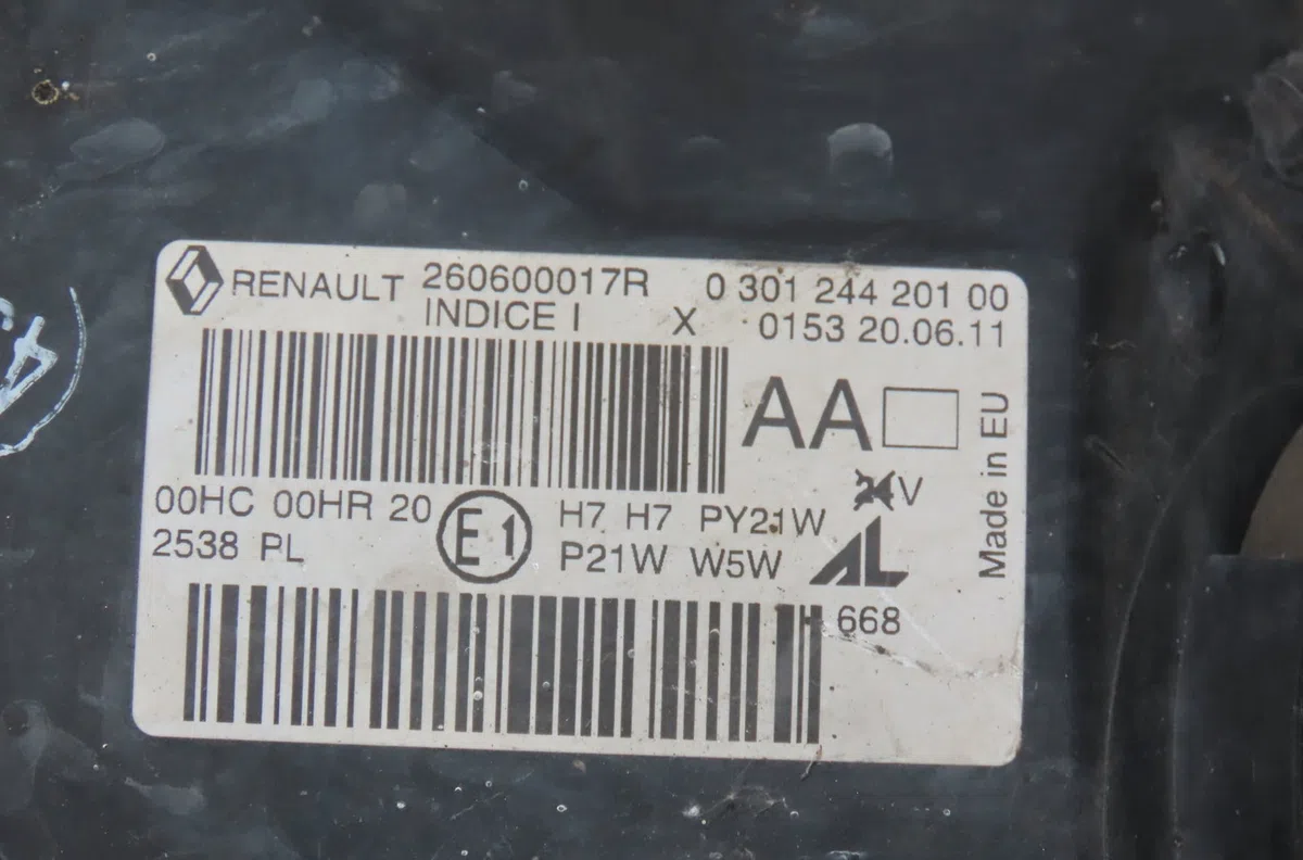 Phare gauche Renault MEGANE III 3-5 portes (BZ0-1_, B3_) 1.9 dci (bz0n, bz0j) (2008) occasion