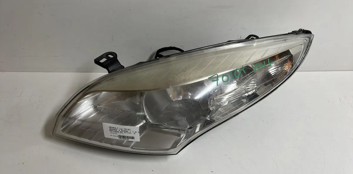 Phare gauche Renault MEGANE III 3-5 portes (BZ0-1_, B3_) 1.9 dci (bz0n, bz0j) (2008) occasion