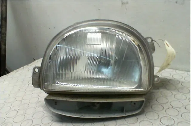 Phare gauche Renault TWINGO I (C06_) 1.2 (c066, c068) (1996-2007) 3 portes occasion