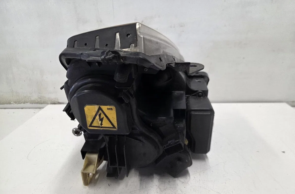 Phare gauche RENAULT VEL SATIS PHASE 1 occasion