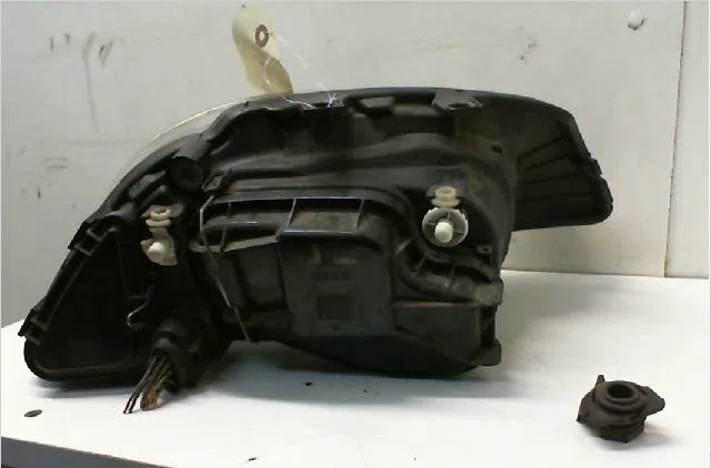 Phare gauche SEAT CORDOBA II  1.9 TDI 100ch occasion