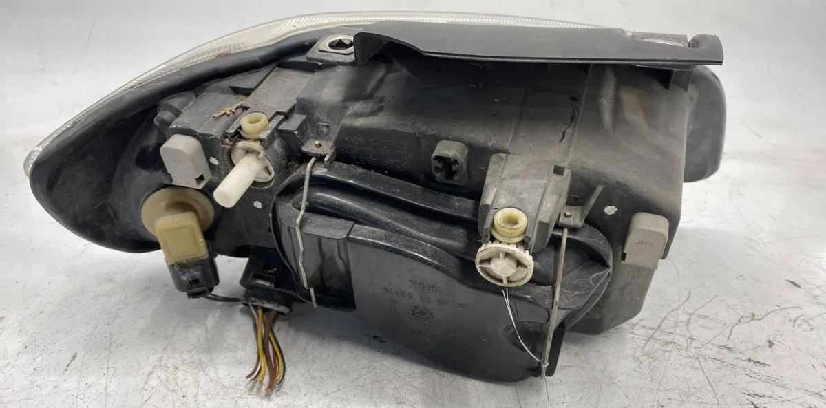 Phare gauche Seat IBIZA II (6K1) 1.4 16v (2000-2002) occasion