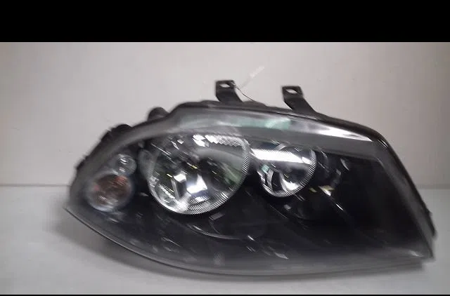 Phare gauche Seat IBIZA III (6L1) 1.4 tdi (2002-2005) occasion