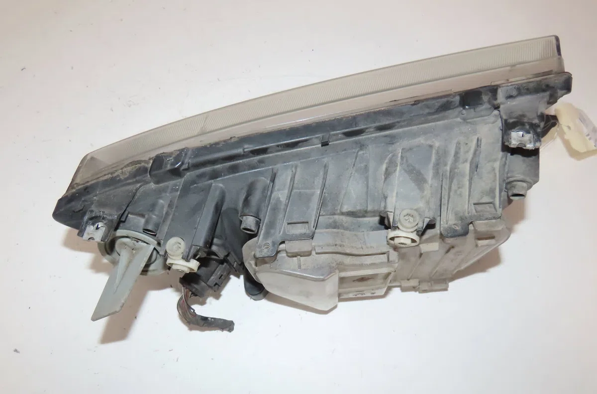 Phare gauche Skoda FABIA I Combi (6Y5) 1.9 tdi (2000-2007) occasion