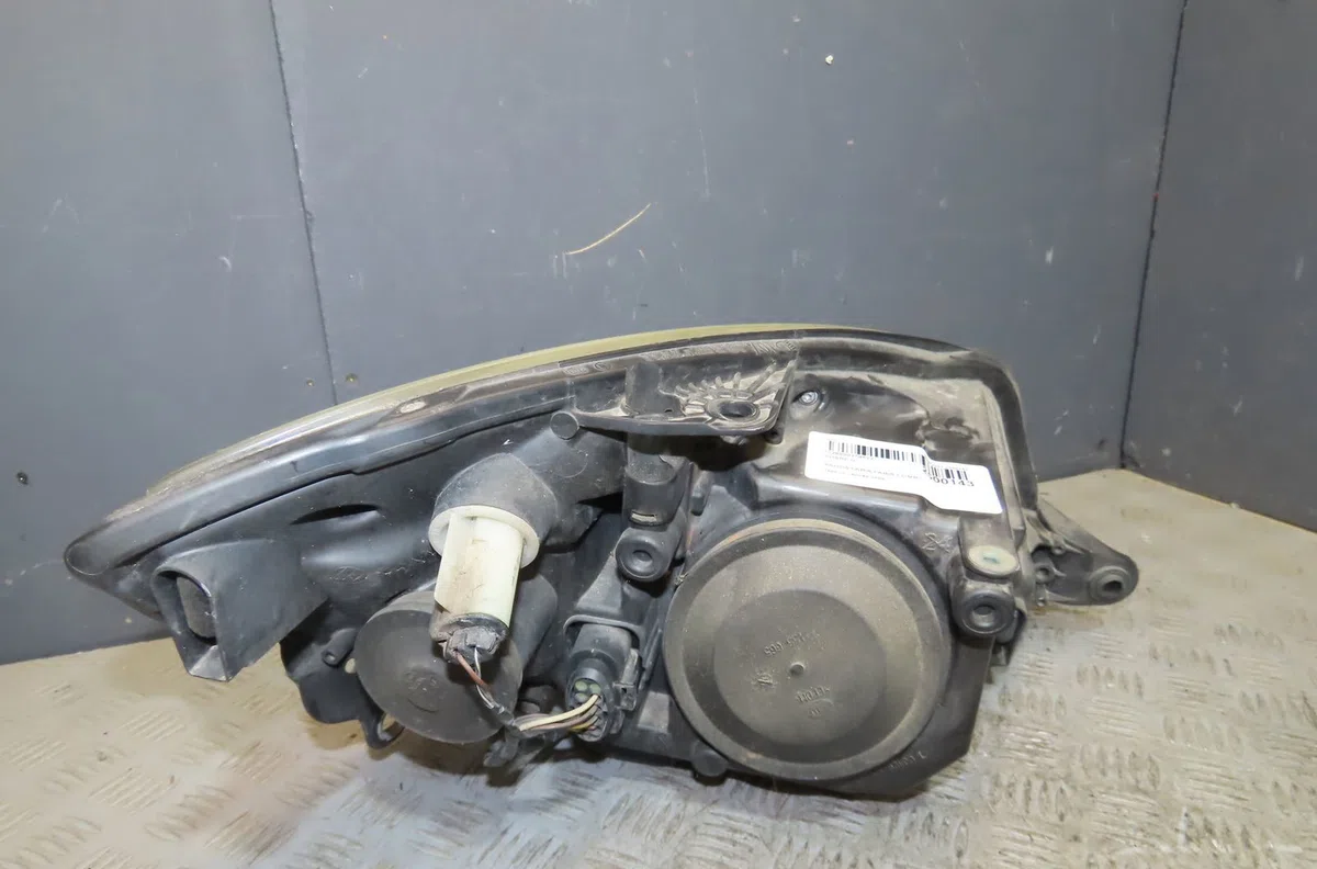 Phare gauche Skoda FABIA II Combi (545) 1.9 tdi (2007-2010) occasion