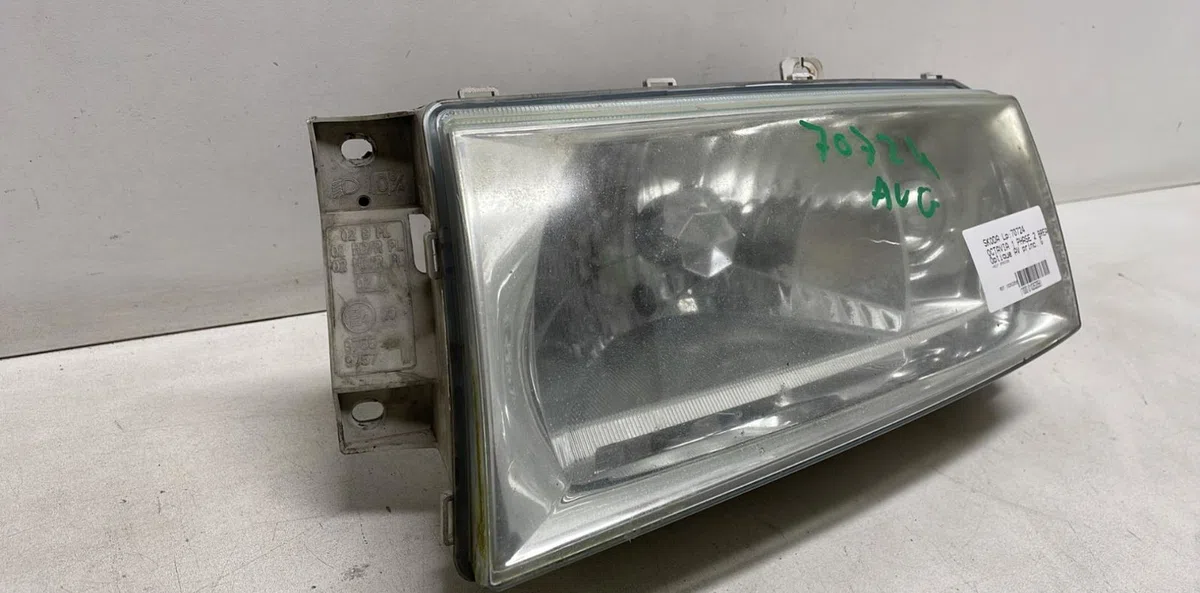 Phare gauche Skoda OCTAVIA I Combi (1U5) 1.9 tdi (1998-2010) occasion