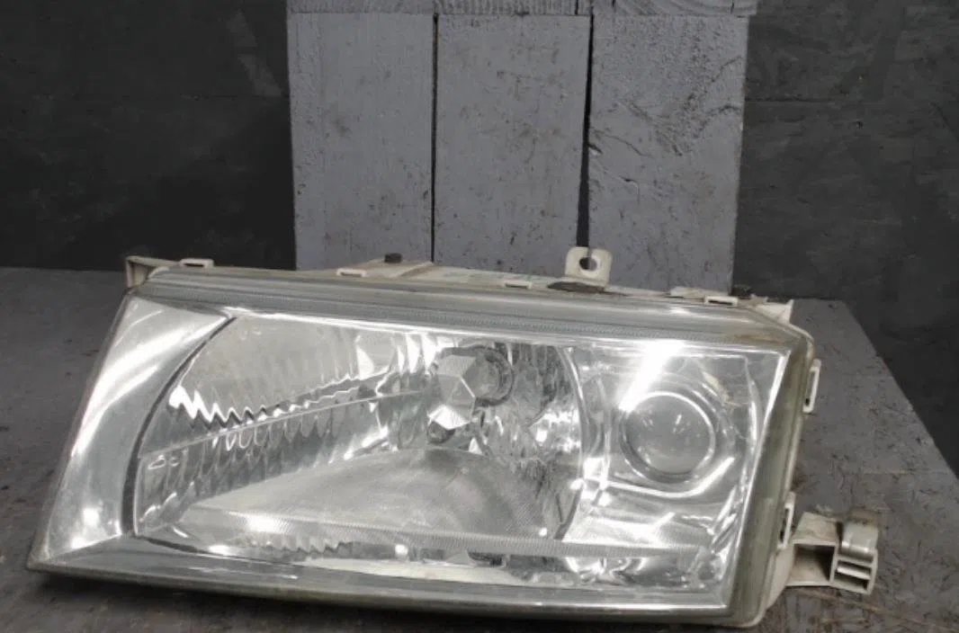 Phare gauche Skoda OCTAVIA I Combi (1U5) 1.9 tdi (1998-2010) occasion