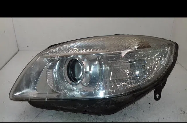 Phare gauche Skoda ROOMSTER (5J7) 1.9 tdi (2006-2010) 5 portes occasion