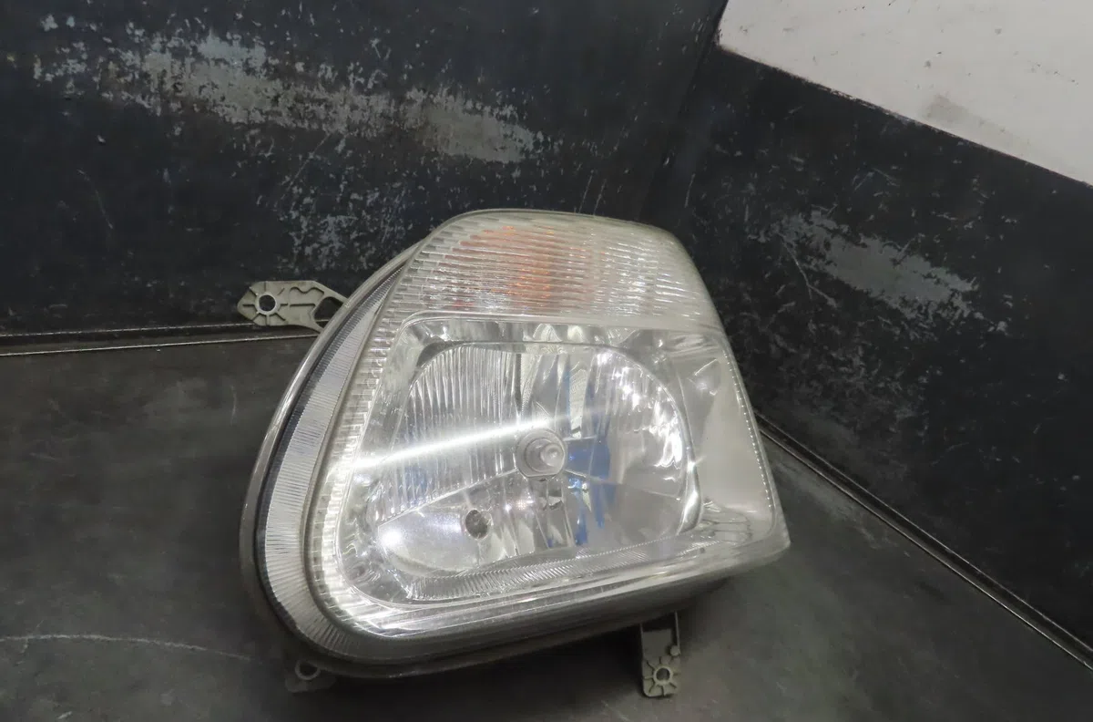 Phare gauche Suzuki WAGON R 3-5 portes (MM) 1.3 (rb 413) (2000-2004) occasion