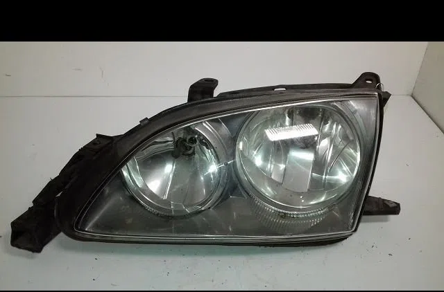 Phare gauche Toyota AVENSIS Liftback (_T22_) 2.0 d-4d (cdt220_) (1999-2003) occasion