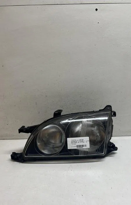 Phare gauche Toyota AVENSIS (_T22_) 1.8 (at221_) (1997-2000) occasion