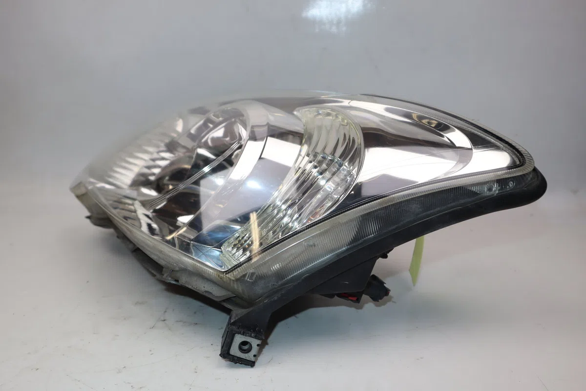 Phare gauche Toyota COROLLA (_E12_) 2.0 d-4d (cde120r_, cde120l_) (2002-2006) occasion
