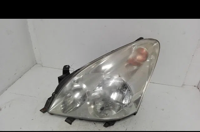 Phare gauche Toyota COROLLA Verso (ZER_, ZZE12_, R1_) 2.0 d-4d (cur10_) (2004-2009) occasion