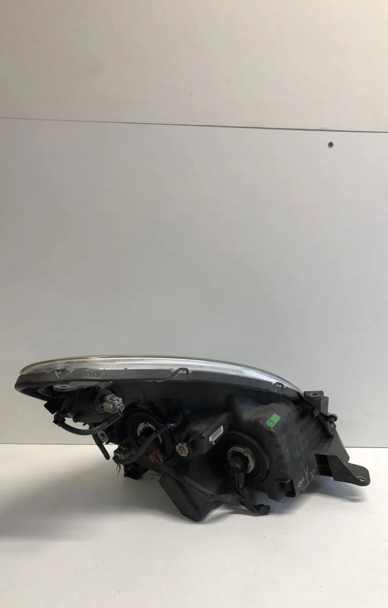 Phare gauche Toyota COROLLA Verso (ZER_, ZZE12_, R1_) 2.2 d-4d (aur10_) (2005-2009) occasion