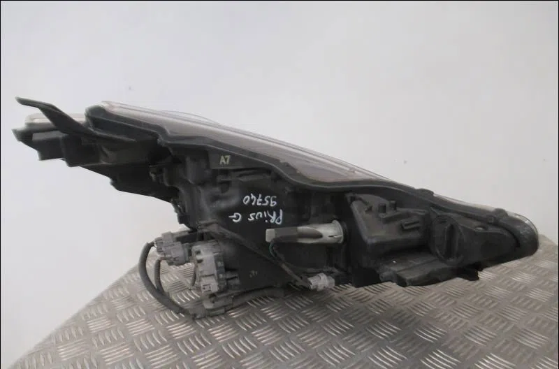 Phare gauche Toyota PRIUS PLUS (_W4_) 1.8 hybrid (zvw40w, zvw41w) (2011) occasion
