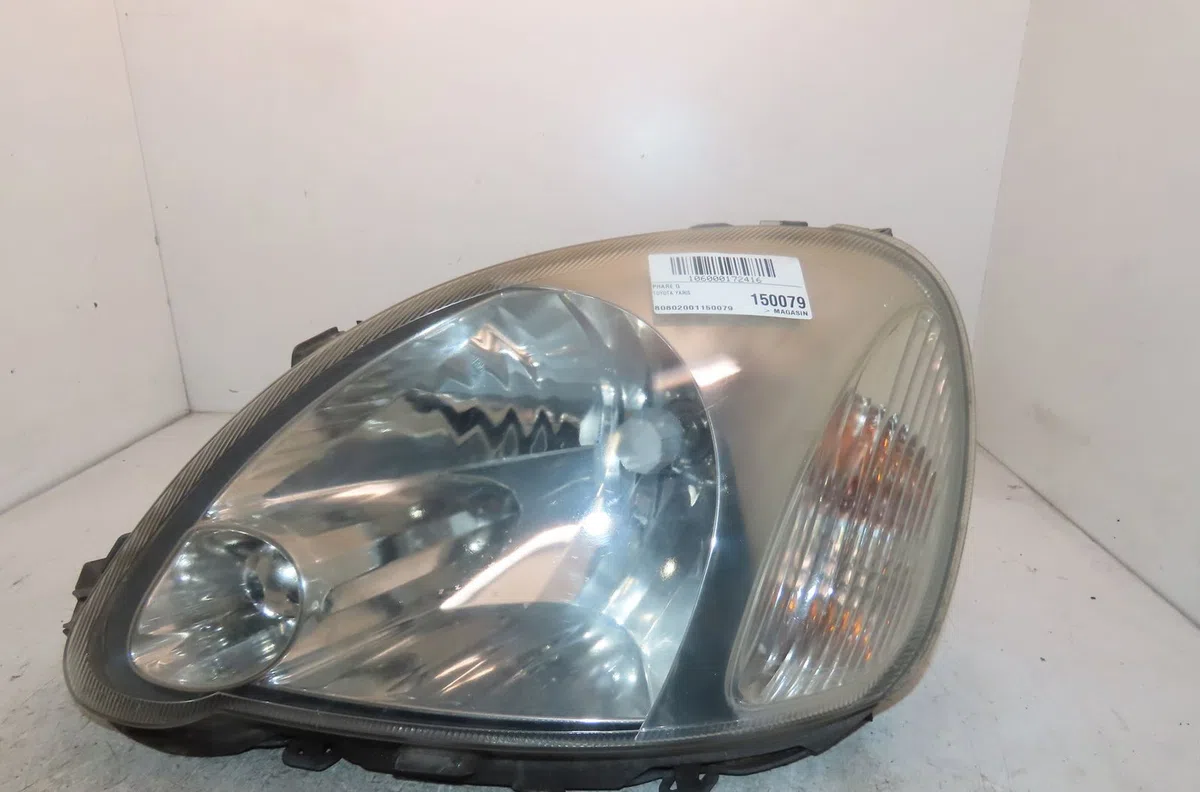 Phare gauche Toyota YARIS (_P1_) 1.3 (scp12_, scp13_) (2002-2005) occasion