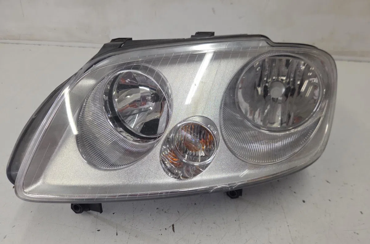 Phare gauche VOLKSWAGEN CADDY 3 PHASE 1 occasion