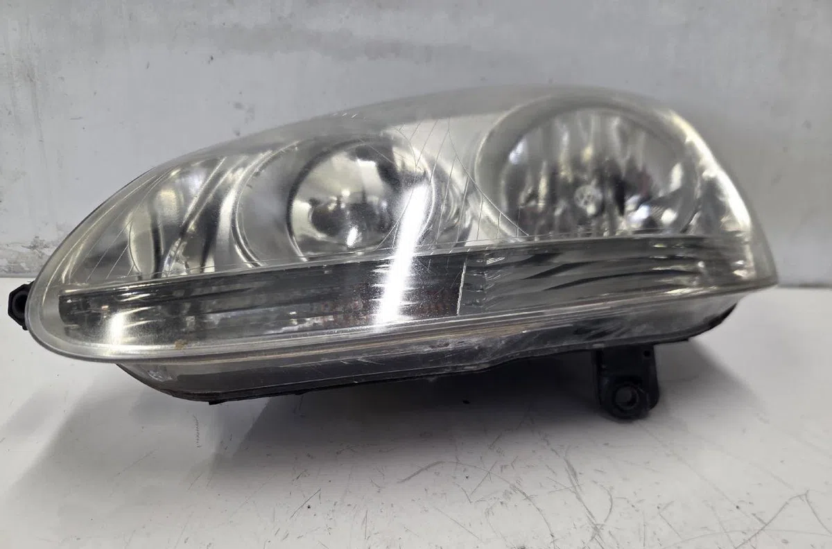 Phare gauche VOLKSWAGEN GOLF 5 occasion