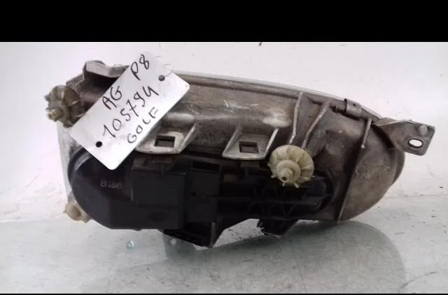 Phare gauche Volkswagen GOLF III (1H1) 1.8 (1991-1997) 5 portes occasion