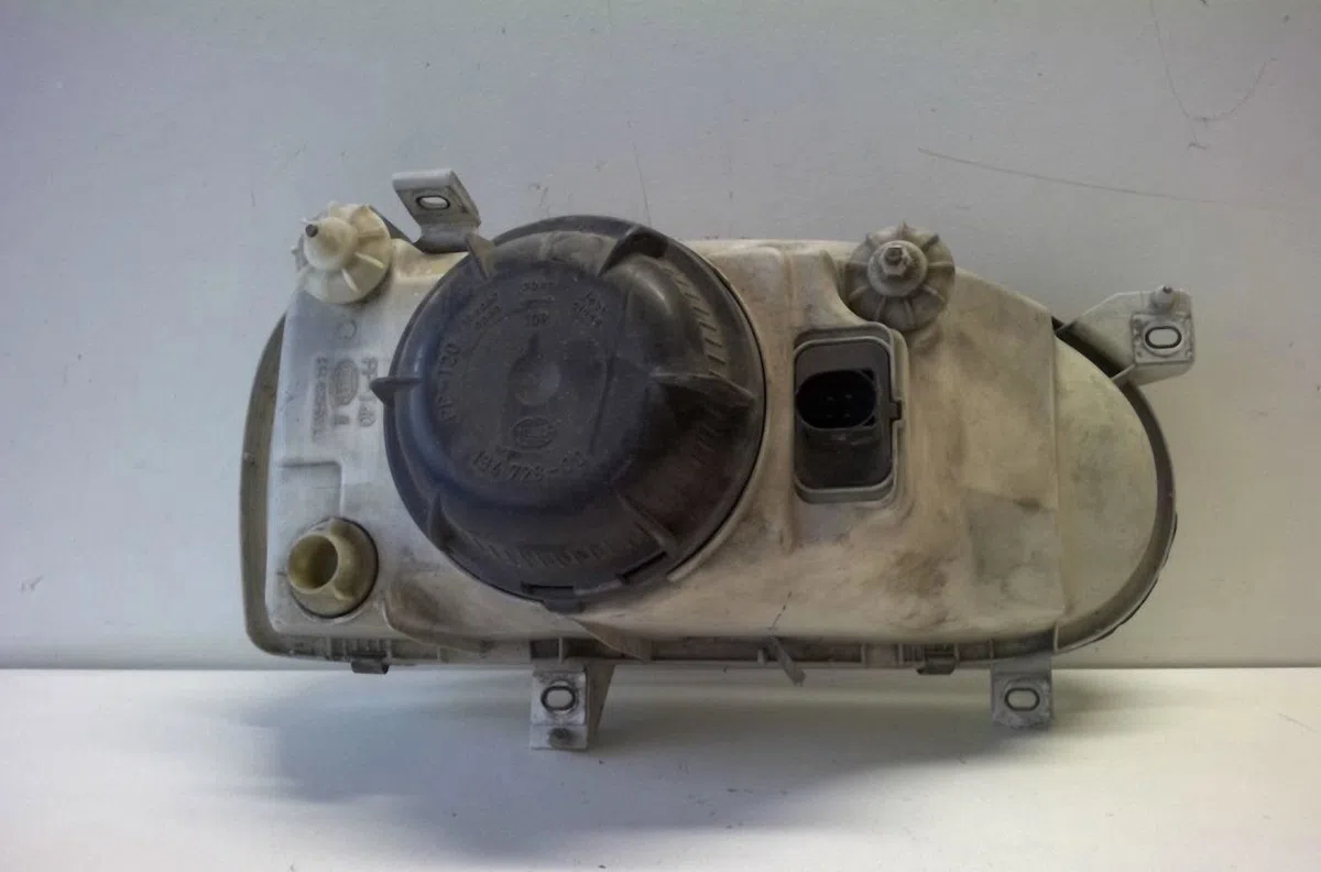 Phare gauche Volkswagen GOLF III (1H1) 1.9 d (1991-1997) occasion