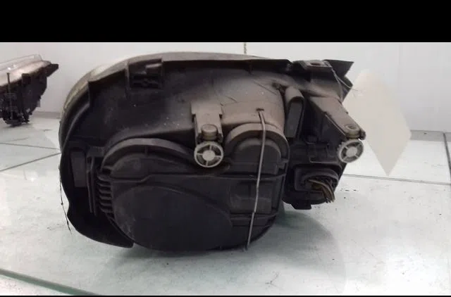 Phare gauche Volkswagen GOLF IV (1J1) 1.9 sdi (1997-2005) occasion