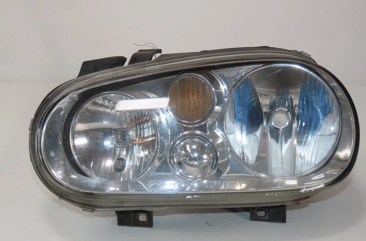 Phare gauche Volkswagen GOLF IV (1J1) 1.9 tdi (1997-2004) 3 portes occasion
