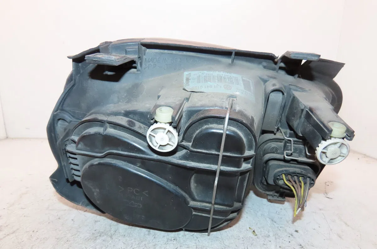 Phare gauche Volkswagen GOLF IV (1J1) 1.9 tdi (1997-2004) occasion